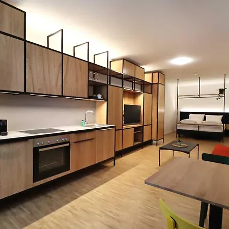 S12 - Boardinghouse By Trezor