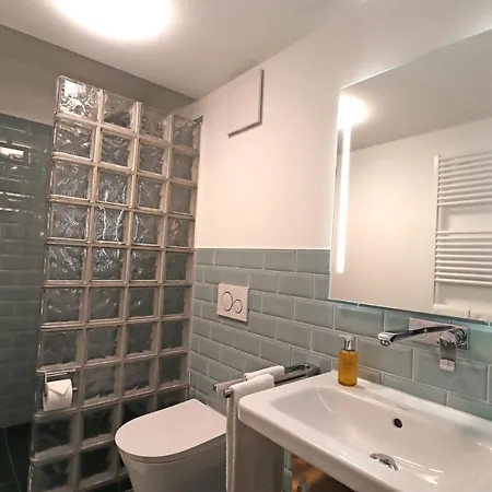 Aparthotel S12 - Boardinghouse By Trezor 3*