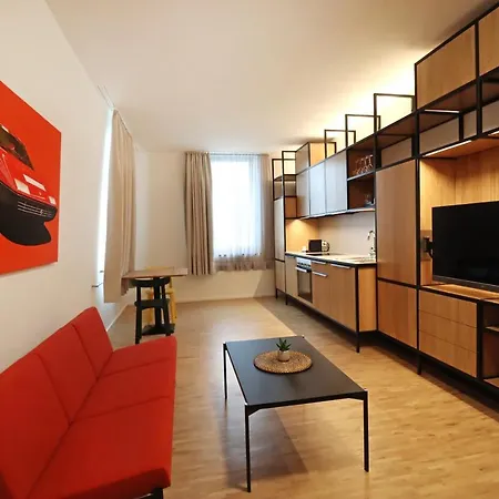 S12 - Boardinghouse By Trezor 3*